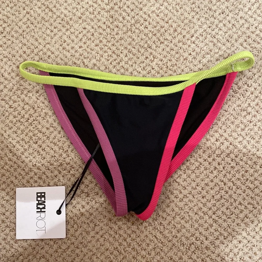 Beach Riot Bikini Set - Picture 7 of 9